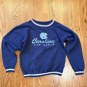 Team Edition Vintage UNC Tar Heels Embroidered Sweatshirt Medium Navy Blue